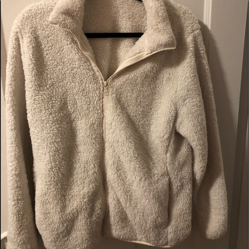 Fuzzy jacket - Picture 2 of 3
